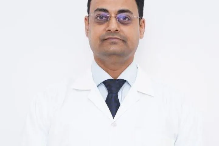 Dr. Sarang Deshpande, Orthopedics specialist